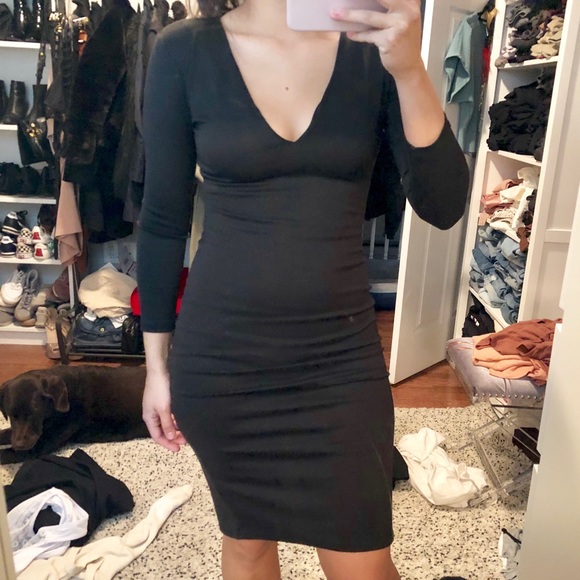 Black v neck midi dresss - Picture 2 of 8